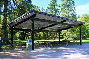 McCormick Park covered picnic shelter with picnic tables 